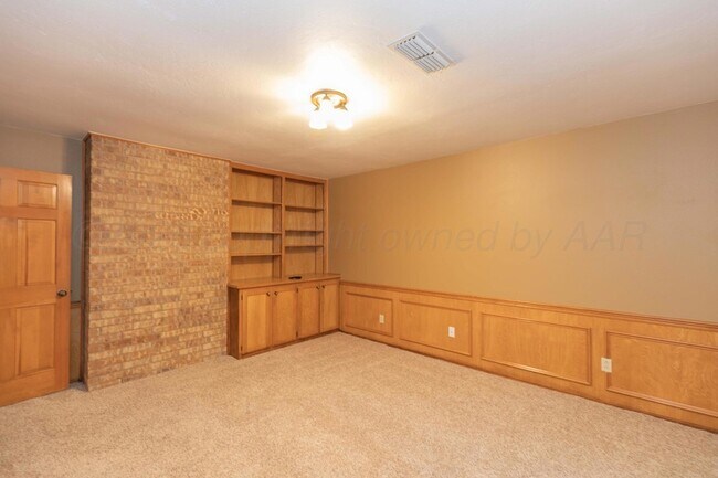 Building Photo - 3454 Gladstone Ln