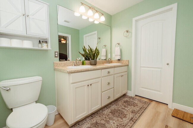 Building Photo - 2200 Jernigan Dr