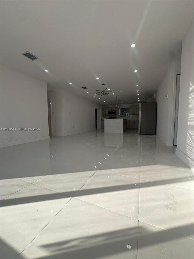 Building Photo - 2041 NW 190th Terrace