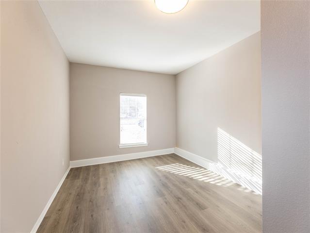 Building Photo - 1932 Mars Dr