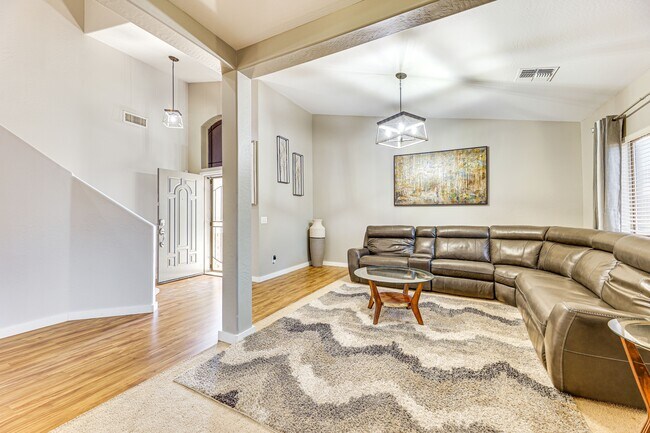 Building Photo - 3552 N Excalibur Pl