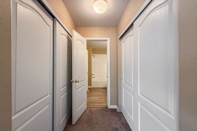 Building Photo - IMMACULATE 2 BED/1.5 BATH TOWNHOME IN LONGMONT - AVAILABLE NOW!