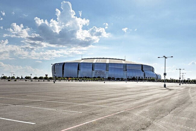 Building Photo - 8790 W Hayward Ave