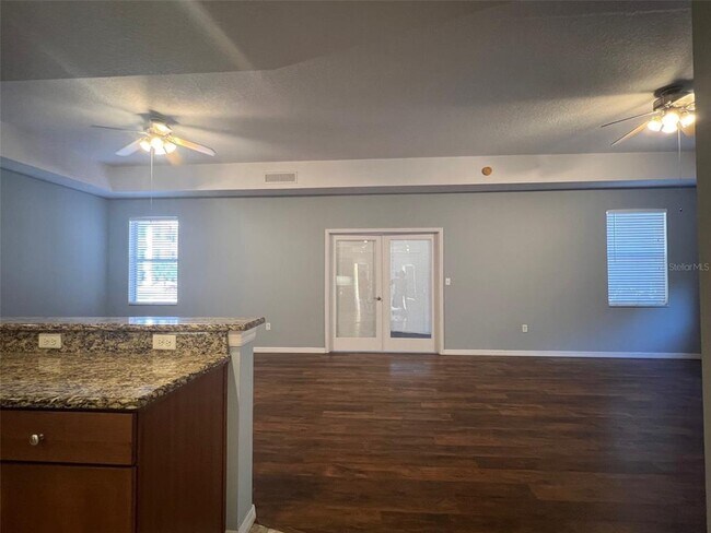 Building Photo - 642 Wells Ct