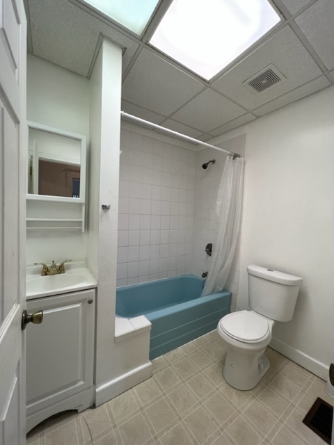 Bathroom - 1418 Wilson St