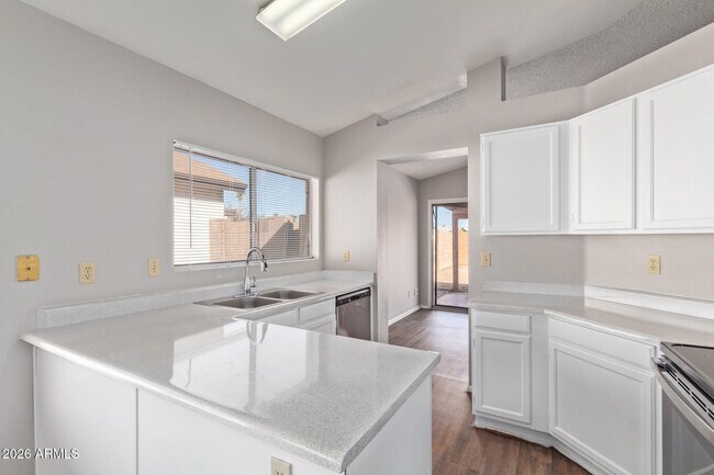 Building Photo - 8651 N 107th Dr