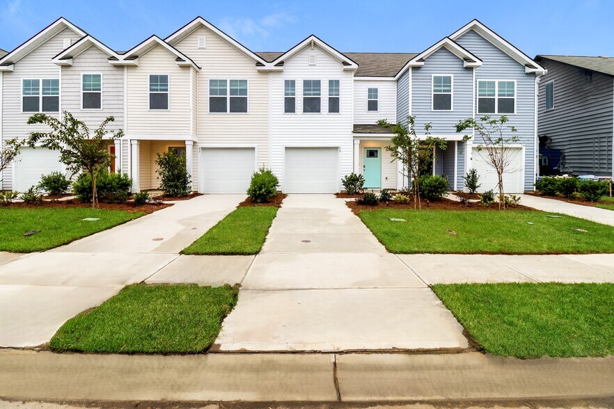 Building Photo - 59 Striker Rd