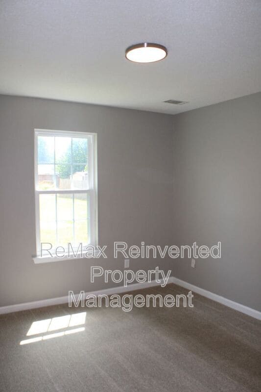 Building Photo - 2748 Davis Mill Rd