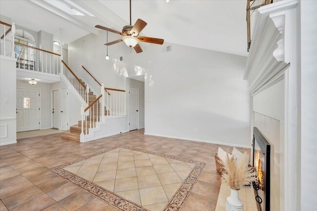 Building Photo - 15131 Cranbourne Dr