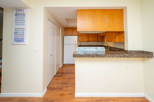 Building Photo - Two Weeks FREE Chula Vista Townhome 2 Bed 1 Bath with assigned parking, Refreshed w/prime amenities.