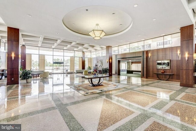 Building Photo - 3701 S George Mason Dr