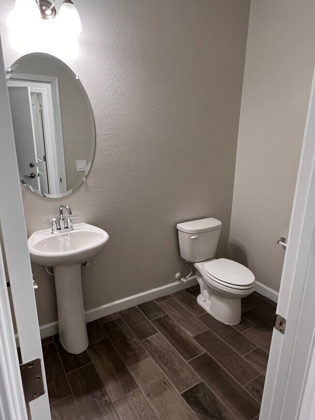 1/2 bath - 37640 W San Sisto Ave