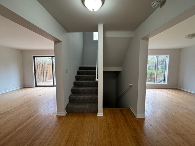 Building Photo - 201- 203 Briarcrest Ct
