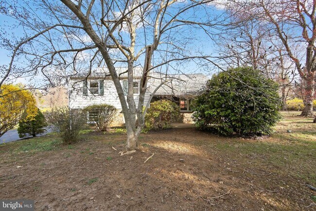 Building Photo - 1567 Sugartown Rd