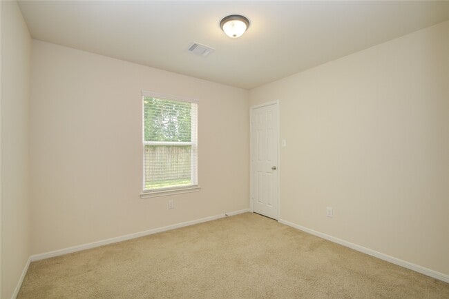 Building Photo - 2111 Denridge Dr