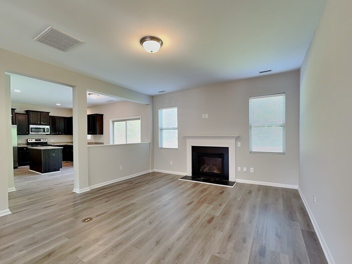 Building Photo - 171 Davelyn Ct