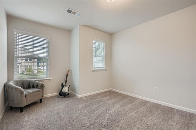 Building Photo - 4630 Blake Lp