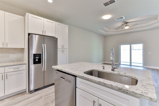 Building Photo - 44 Easterly Pl