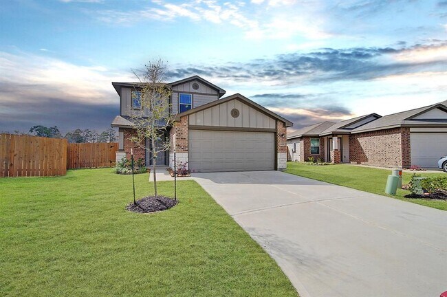 Primary Photo - 14027 Grover Crk Dr
