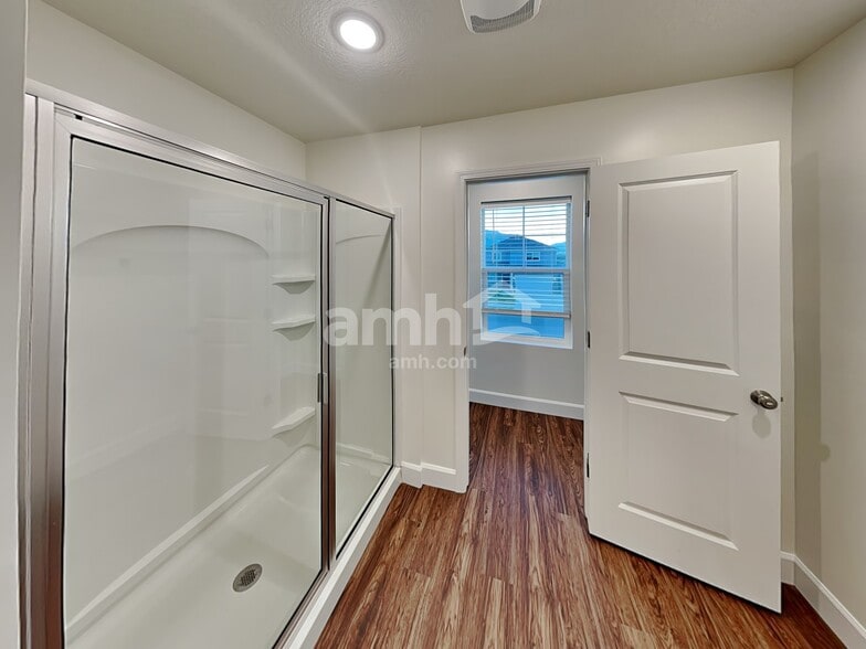 Building Photo - 201 Allen Ln