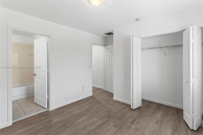 Building Photo - 1209 Abaco Ln