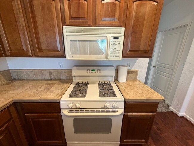 Building Photo - 55+ Del Webb home in Somersett