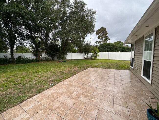Building Photo - Beautiful 3Bed 2Bath in Hunters Ridge!