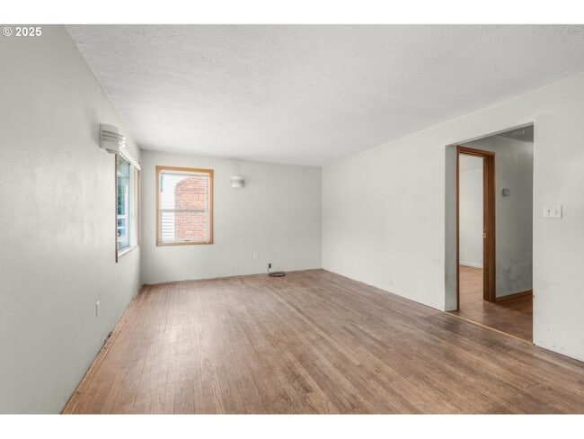 Building Photo - Warner Street Northeast