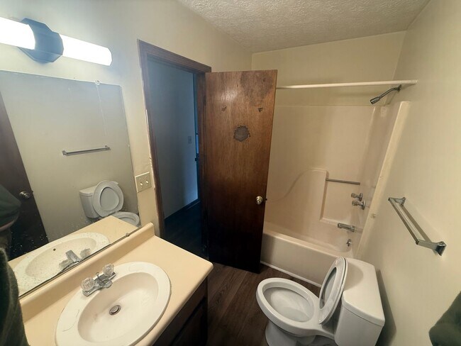 Building Photo - 131 Williamson St