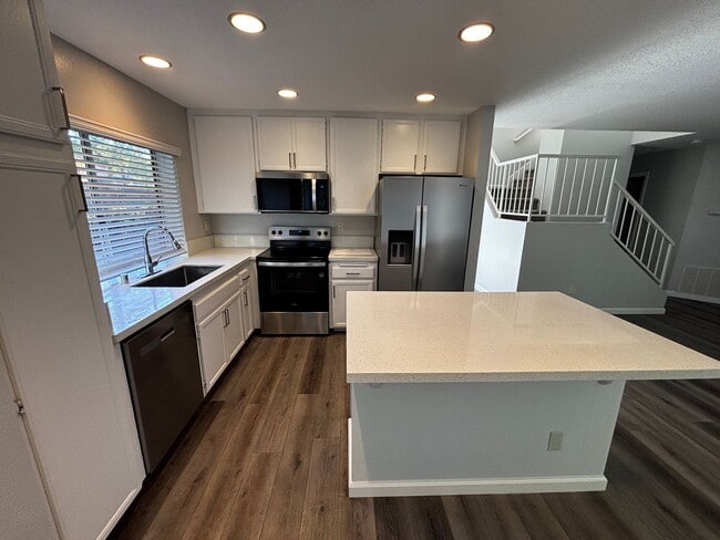 Building Photo - Charming 4-Bedroom, 3-Bath