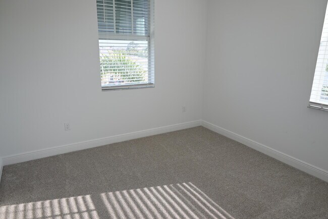 Building Photo - 3599 NW Solange Ct