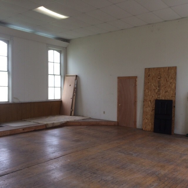 studio door to apt - 50 Juniper St