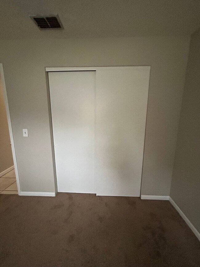 Building Photo - Nice 3/2/2 Home in Lecanto