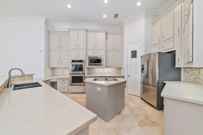 Building Photo - 32610 Whitburn Trail