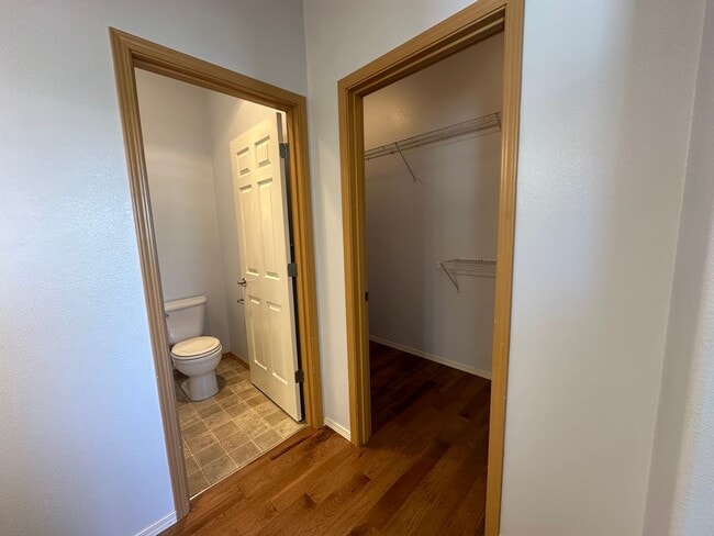 Building Photo - DuPont 2 bedroom 2 bath townhome