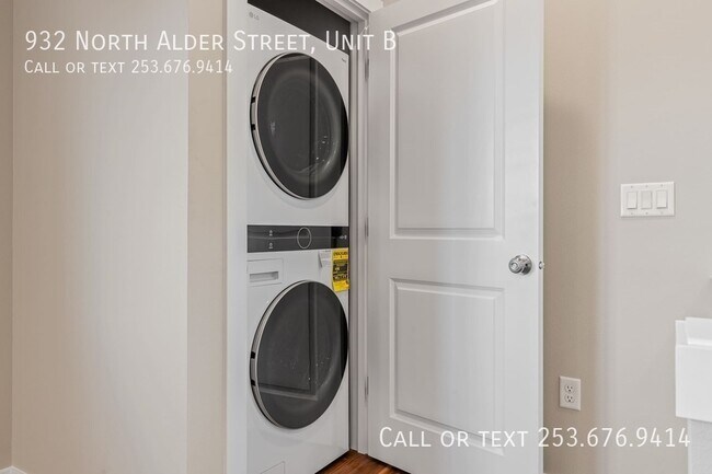Building Photo - 932 N Alder St