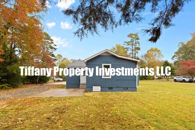 Building Photo - 119 N Jack St