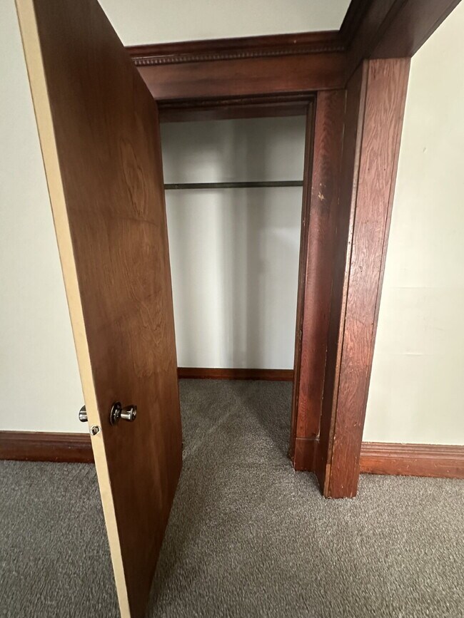 Building Photo - 747 Parker Ave