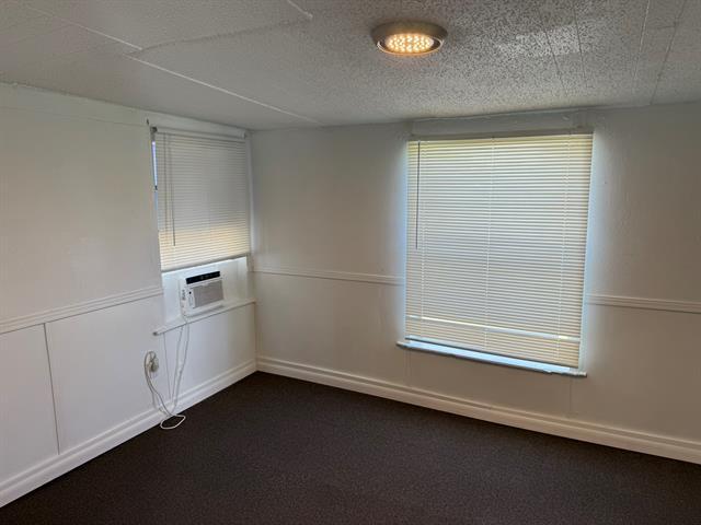 Building Photo - 10604 County Rd 1020