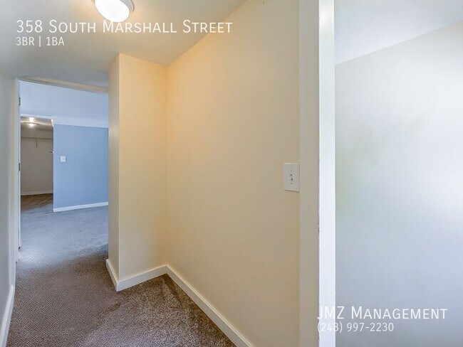 Building Photo - 358 S Marshall St