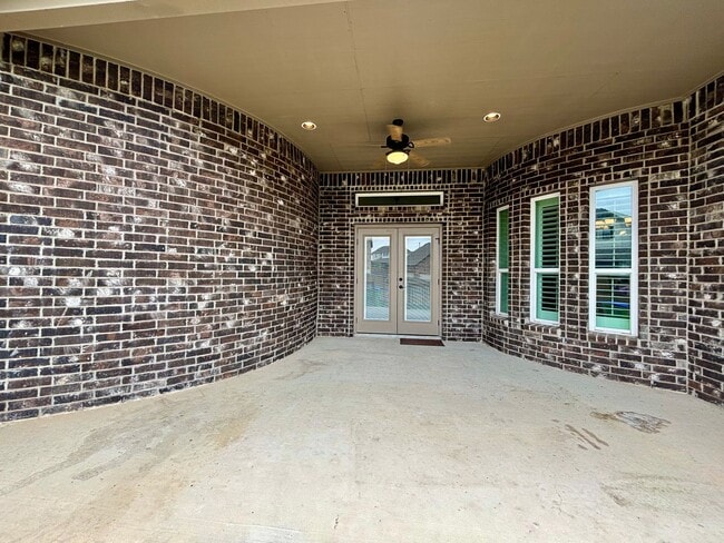 Building Photo - Luxury Living in Arcadia Ridge – Corner Lot, 3 Full Baths & Resort-Style Amenities!