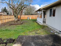 Building Photo - 3 bedroom, 2 bath home with garage