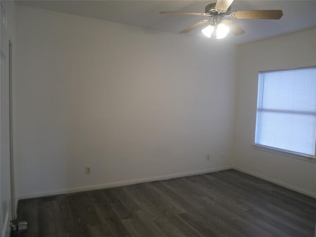 Building Photo - 6289 Wilcrest Dr