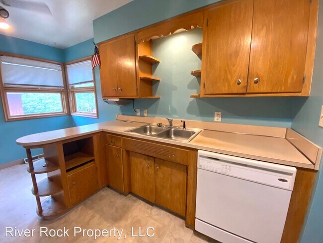 Building Photo - 2 br, 1 bath House - 1805 4th St S North Unit