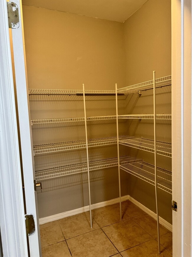 Building Photo - 1722 NW 5th St