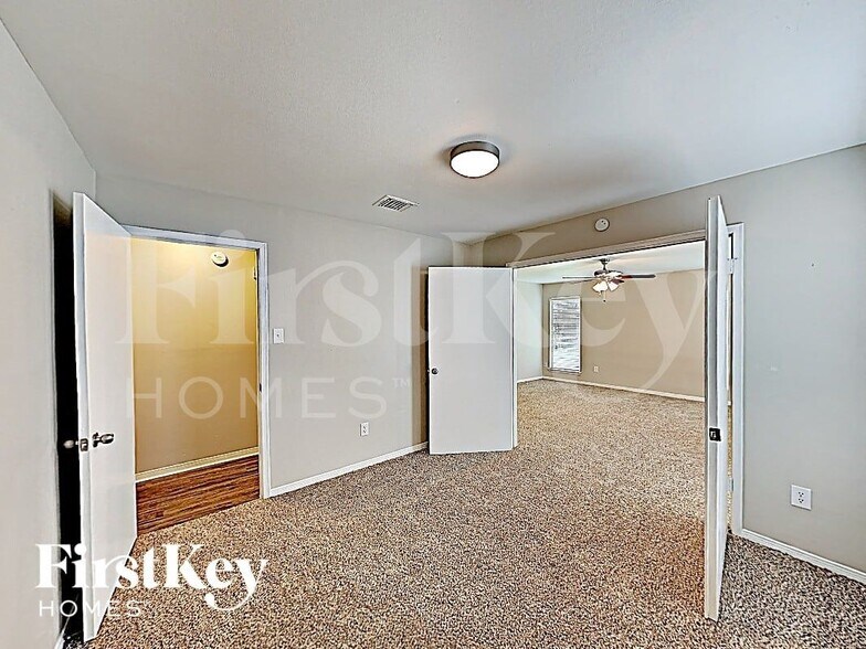 Building Photo - 7451 Tunbury Ln