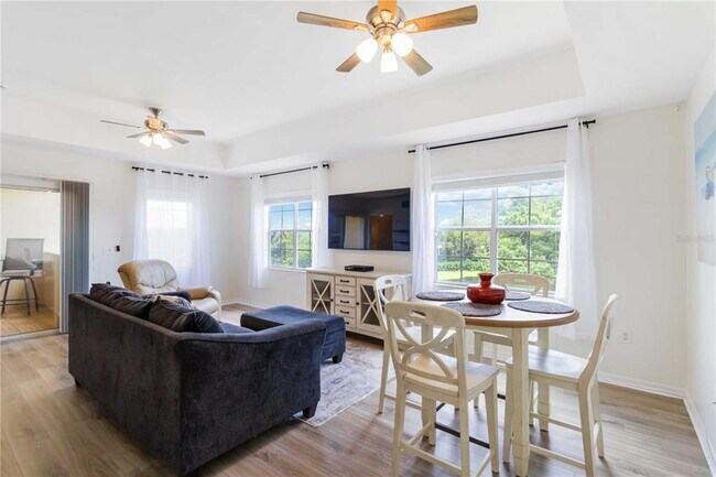 Building Photo - 1050 Villagio Cir