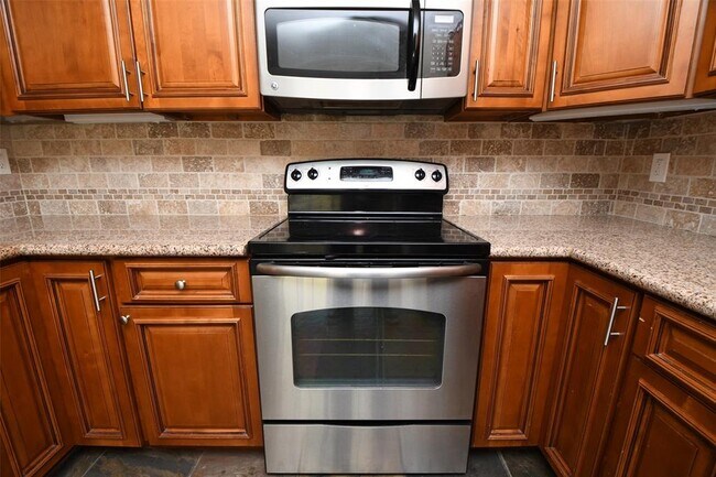 Building Photo - 2596 Bering Dr