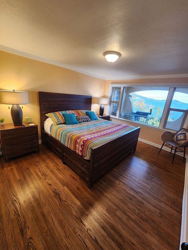 Building Photo - Furnished 1 BDRM/ 1 BA Lakeview Duplex in Polson, MT.