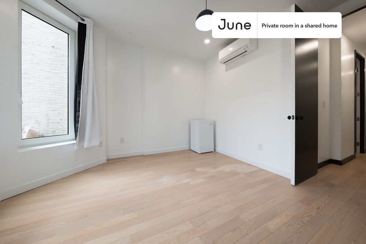 Building Photo - Room in Shared 4 bed/2 bath home in Ditmas Park